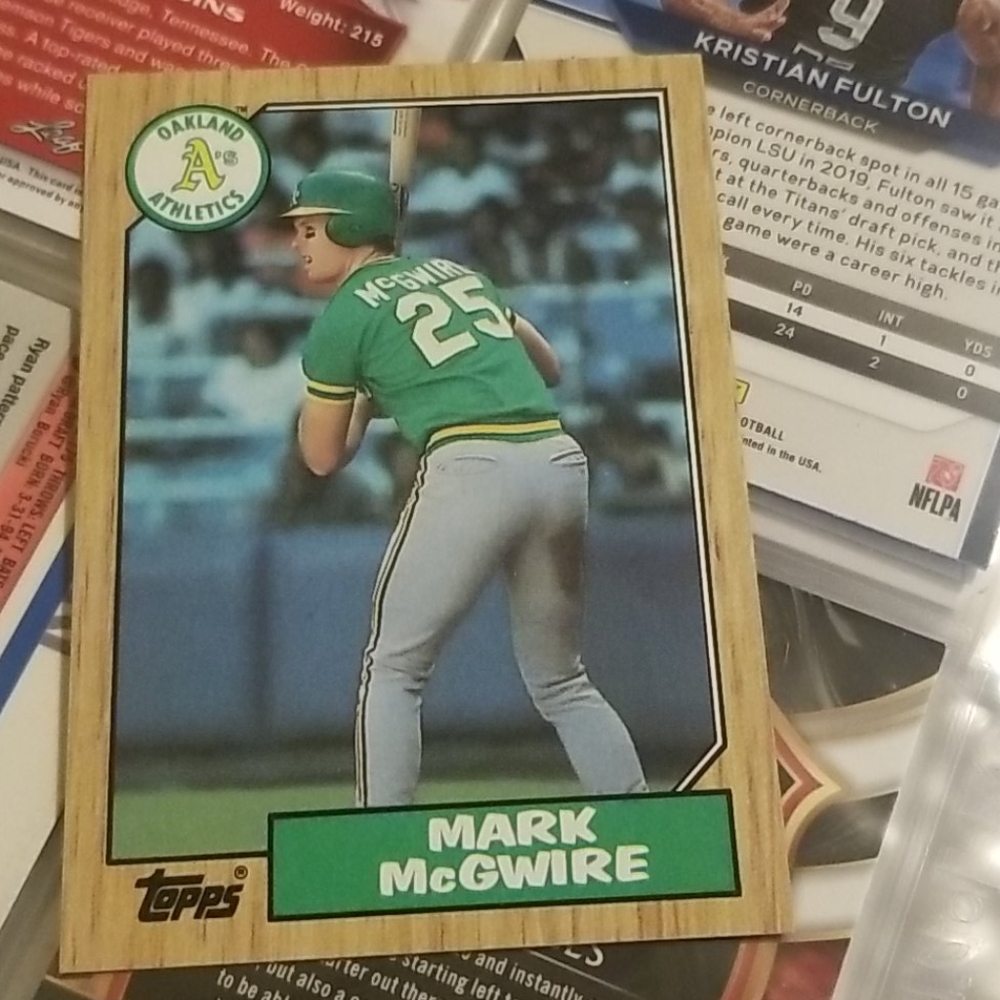 Mark mcgwire 1987 topps rookie card